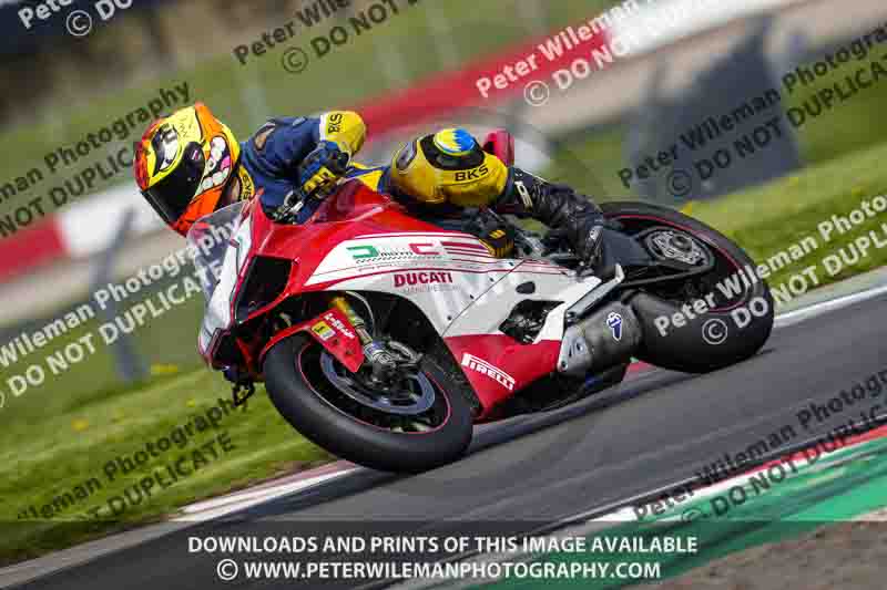 donington no limits trackday;donington park photographs;donington trackday photographs;no limits trackdays;peter wileman photography;trackday digital images;trackday photos